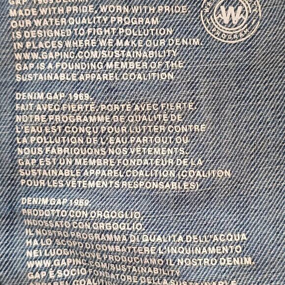 Gap Distressed Denim Jacket - Picture 6 of 7